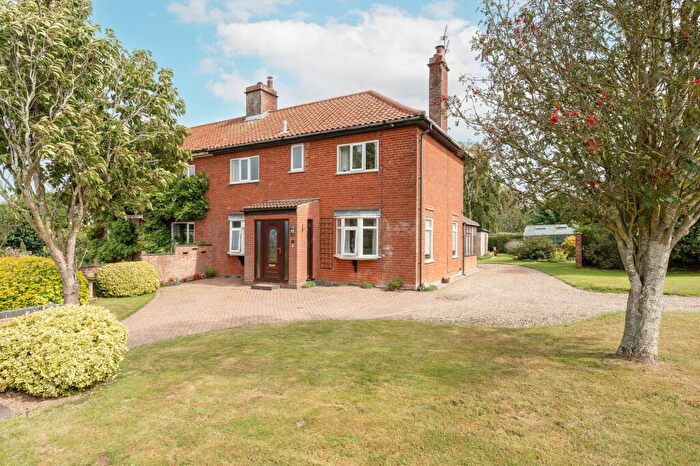 4 Bedroom Semi-Detached House For Sale In Horsey Road, West Somerton, NR29