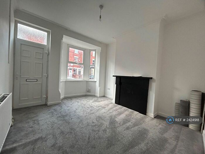 3 Bedroom Terraced House To Rent In Burford Road, Nottingham, NG7