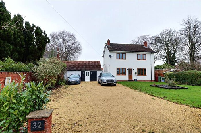 3 Bedroom Detached House For Sale In West Street, West Butterwick, Lincolnshire, DN17