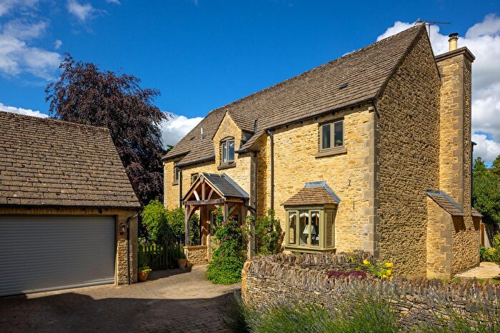 4 Bedroom Detached House For Sale In Embrook, Oddington, GL56