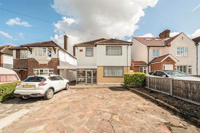 3 Bedroom Detached House For Sale In Horn Park Lane, Lee, SE12