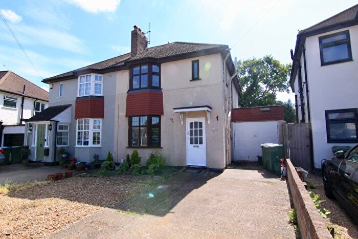 3 Bedroom Semi-Detached House To Rent In West Molesey, KT8