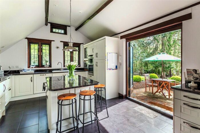 4 Bedroom Detached House For Sale In Guildford Road, Clemsfold, Horsham, West Sussex, RH12