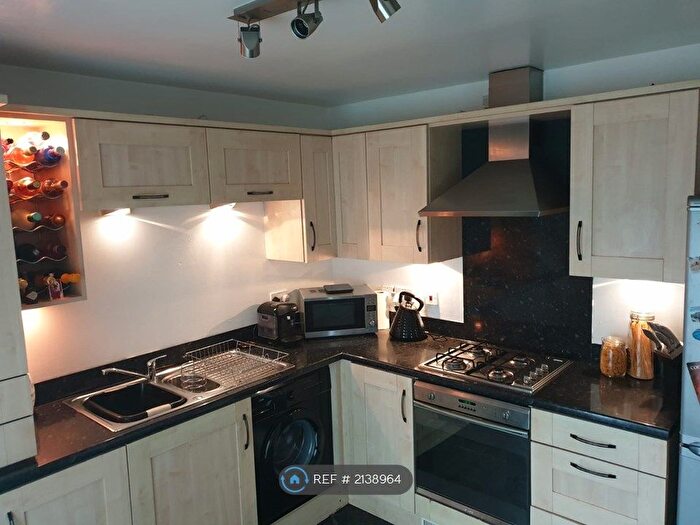 2 Bedroom Flat To Rent In Nairn Close, Sunderland, SR4