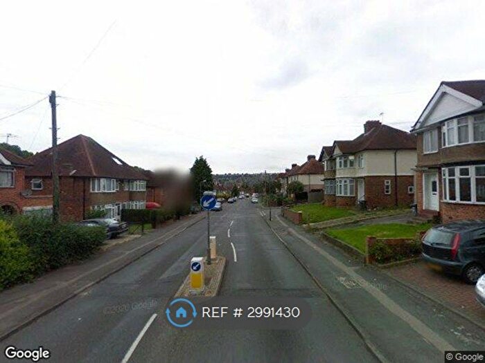 3 Bedroom Detached House To Rent In Chairborough Road, Highwycombe, HP12