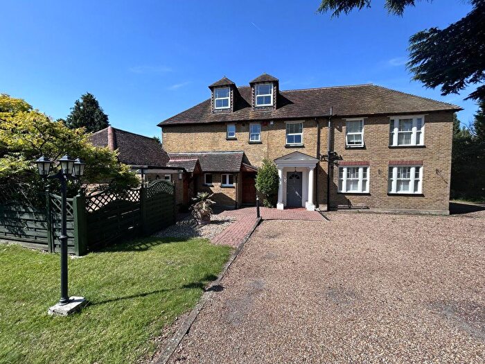 2 Bedroom Flat To Rent In Wood Street, Swanley, BR8