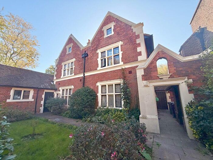 1 Bedroom Retirement Property For Sale In Simpson Road, Stamshaw, PO2