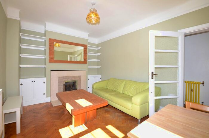 3 Bedroom Flat To Rent In St. Peters Road, Croydon, CR0