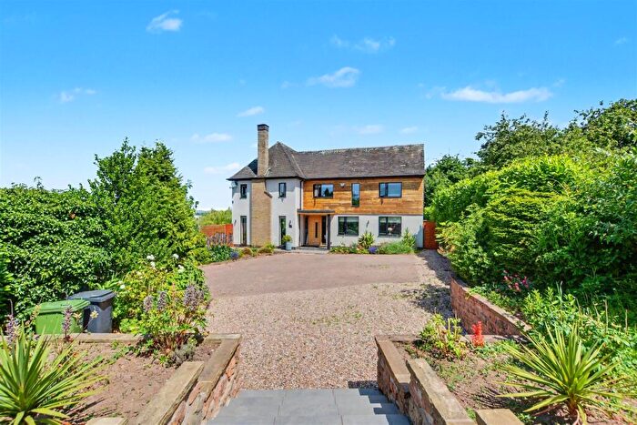 4 Bedroom Detached House For Sale In Hillside, Castle Donington, DE74