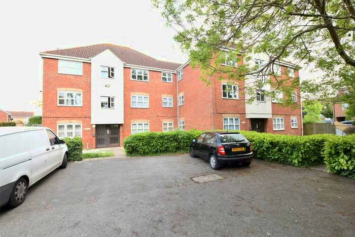 1 Bedroom Apartment To Rent In Webbscroft Road, Dagenham, Essex, RM10