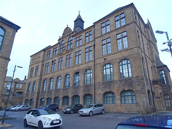 2 Bedroom Apartment To Rent In Byron Halls, Byron Street, Bradford, BD3