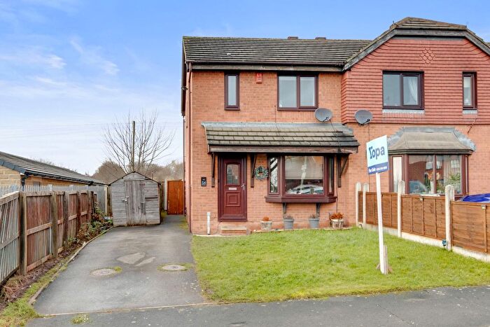 3 Bedroom Semi Detached House For Sale In Cornfield, Dewsbury, WF13