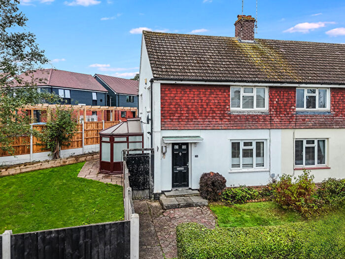 3 Bedroom End Of Terrace House For Sale In Pyms Road, Galleywood, Chelmsford, CM2