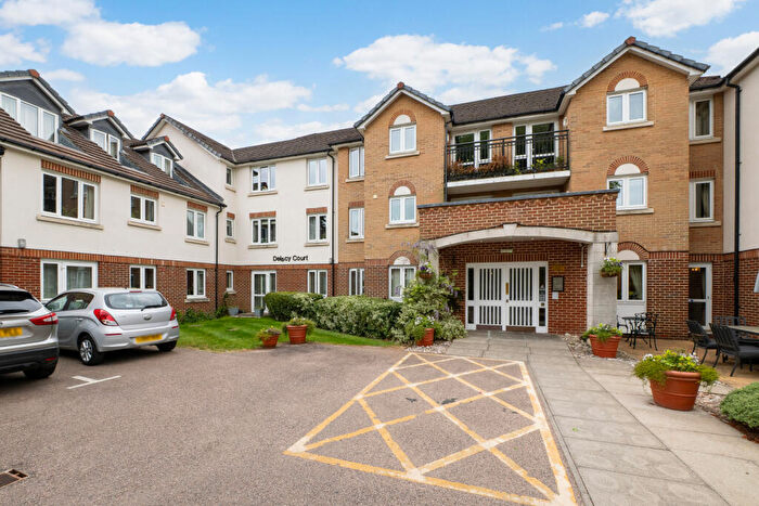 1 Bedroom Apartment For Sale In Queens Road, Sutton, SM2