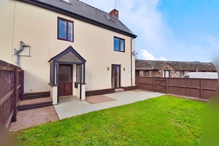 2 Bedroom Flat To Rent In Llanellen, Abergavenny, NP7