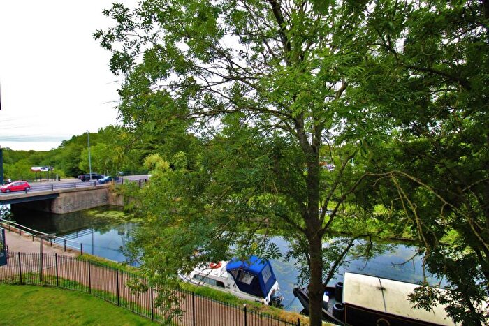 1 Bedroom Apartment To Rent In Hazlemere Marina, Waltham Abbey, EN9