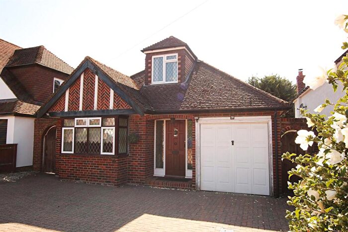 3 Bedroom Detached Bungalow For Sale In West Farm Close, Ashtead, KT21