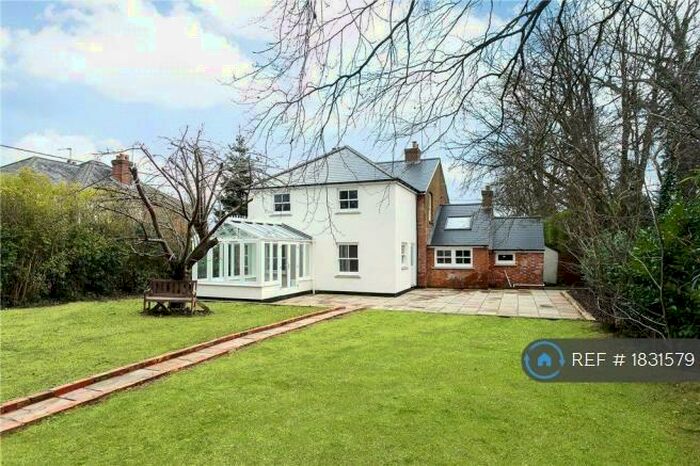 3 Bedroom Semi-Detached House To Rent In School Lane, Windlesham, GU20