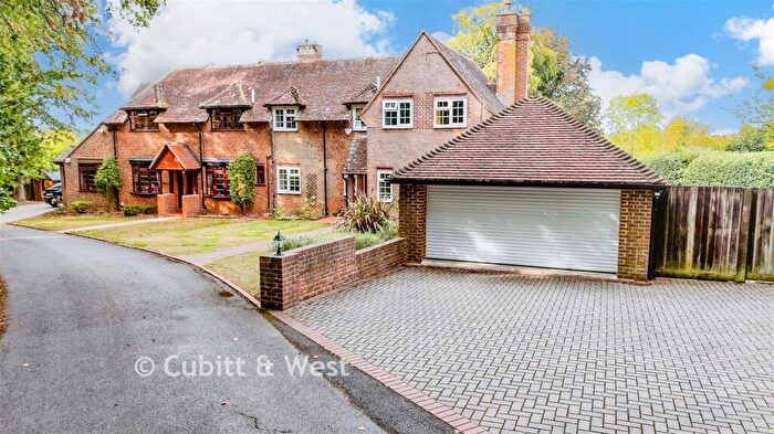 4 Bedroom Semi Detached House For Sale In Park Road, Banstead, Surrey, SM7