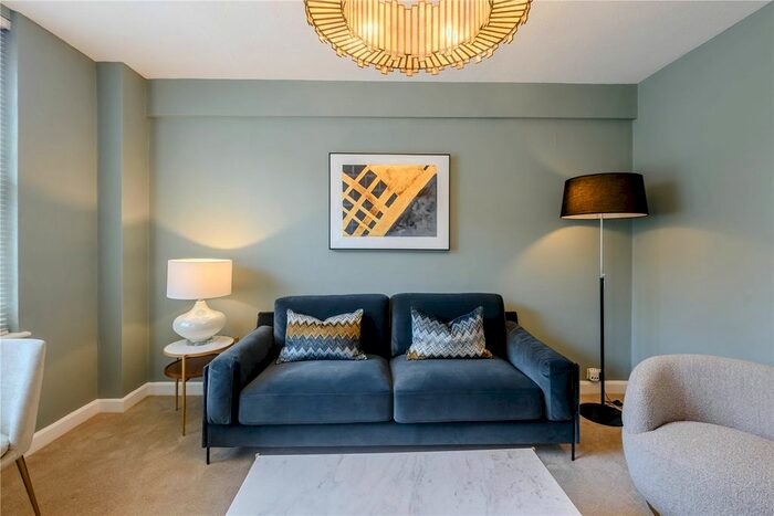 1 Bedroom Flat To Rent In Hill Street, Mayfair, London W1J