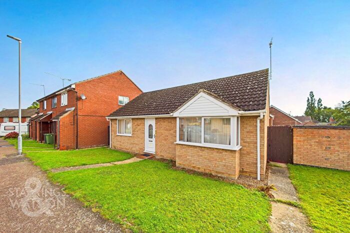 2 Bedroom Detached Bungalow For Sale In Cannell Road, Loddon, Norwich, NR14