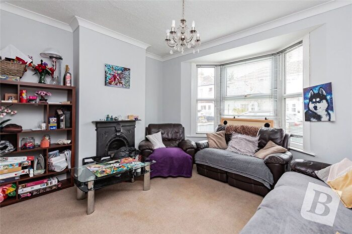 3 Bedroom Semi-Detached House For Sale In Cotleigh Road, Romford, RM7