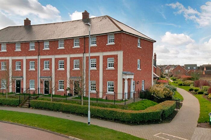 4 Bedroom End Of Terrace House For Sale In Beacon Avenue, Kings Hill, ME19