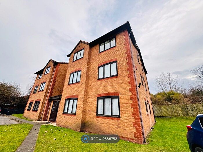 1 Bedroom Flat To Rent In Avern Close, Tipton, DY4