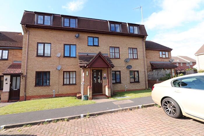2 Bedroom Flat To Rent In Dart Close, St Ives, Cambs, PE27