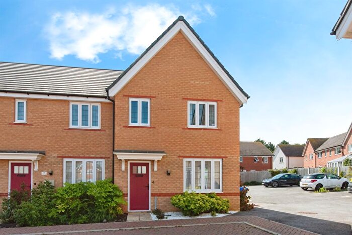 3 Bedroom End Of Terrace House For Sale In Weston Drive, Bury St. Edmunds, IP32