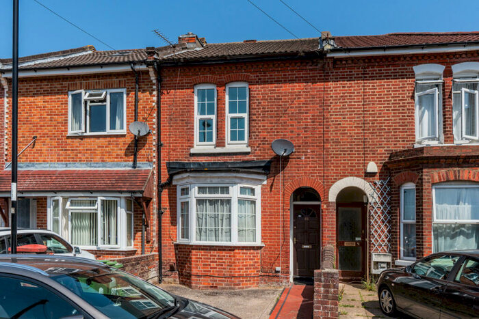 5 Bedroom House To Rent In Avenue Road, Portswood, Southampton, SO14