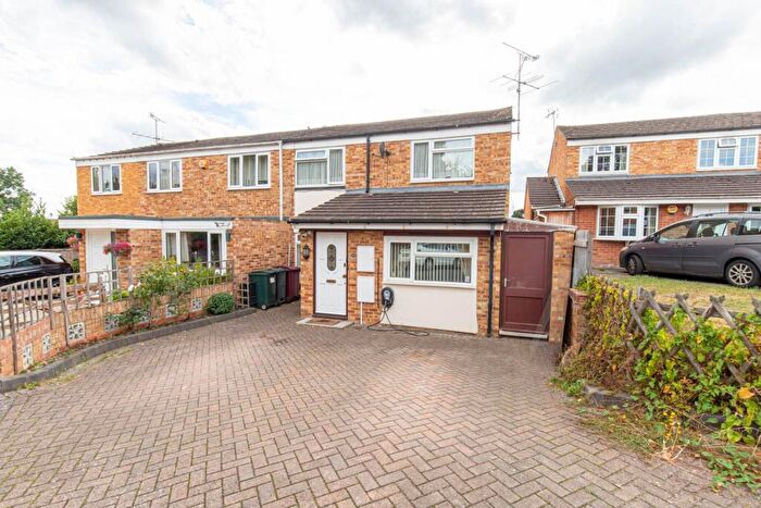3 Bedroom Semi Detached House For Sale In Ibstone Avenue, Caversham Park Village, RG4