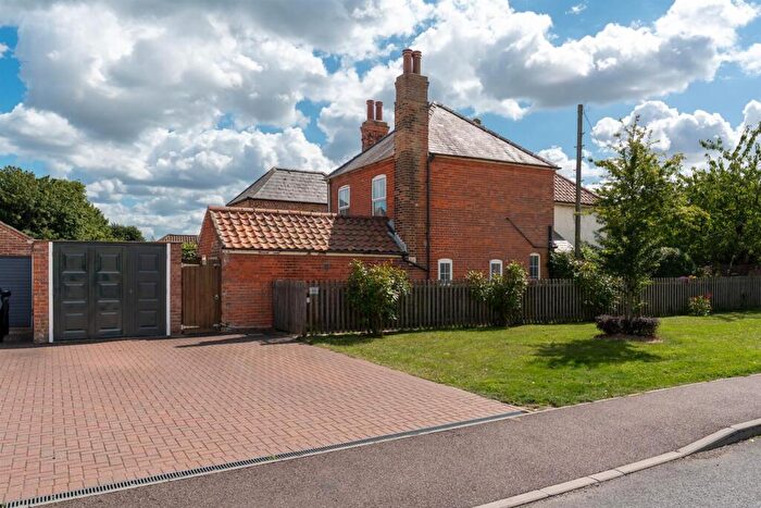 3 Bedroom Cottage For Sale In Martham, NR29