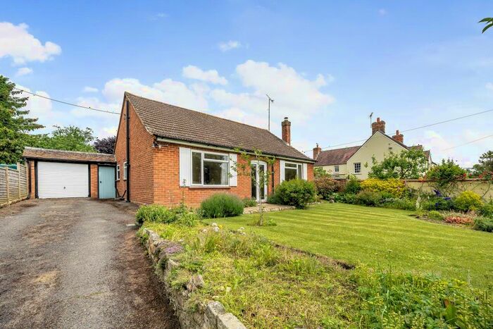 4 Bedroom Detached Bungalow For Sale In Chearsley, Buckinghamshire, HP18