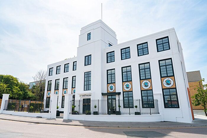 1 Bedroom Flat For Sale In "The Levant" At Flat Estella Heights, Henley Approach, Northfleet, DA11