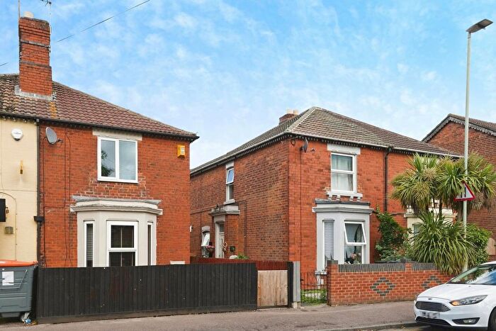 3 Bedroom Semi Detached House For Sale In Tredworth Road, Gloucester, Gloucestershire, GL1