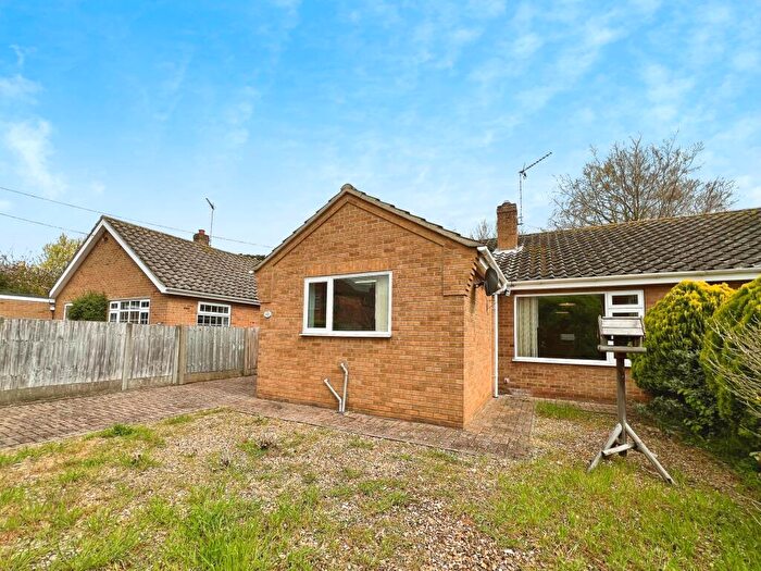 2 Bedroom Bungalow For Sale In High Street, Caythorpe, Grantham, NG32