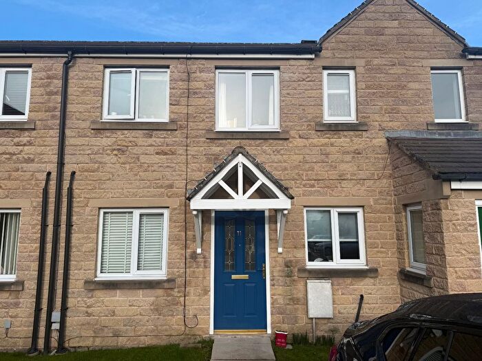 2 Bedroom Flat To Rent In Clifton Mews, Pudsey, West Yorkshire, LS28