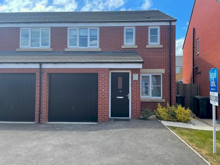 3 Bedroom Semi-Detached House To Rent In Fenton Close, Hampton Gardens, Peterborough, PE7