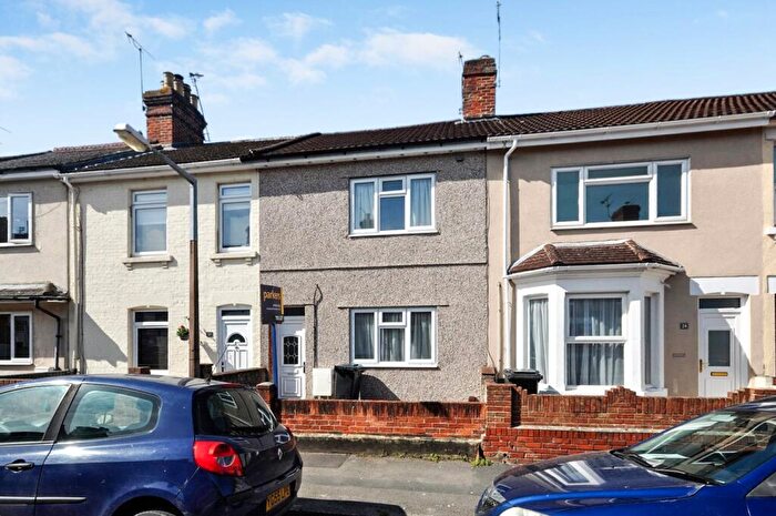 3 Bedroom Terraced House To Rent In Chester Street, Swindon, SN1