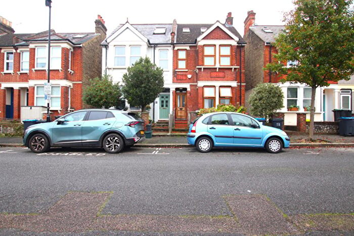 4 Bedroom Semi Detached House To Rent In Glossop Road, South Croydon, CR2