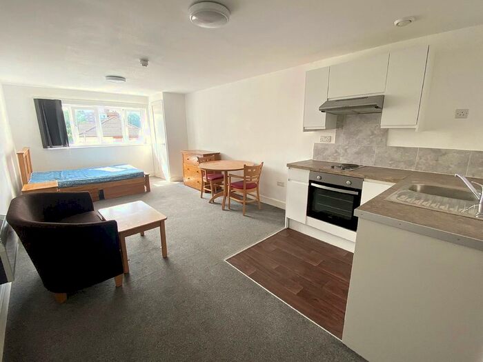 Studio To Rent In Lake Road, Portsmouth, PO1