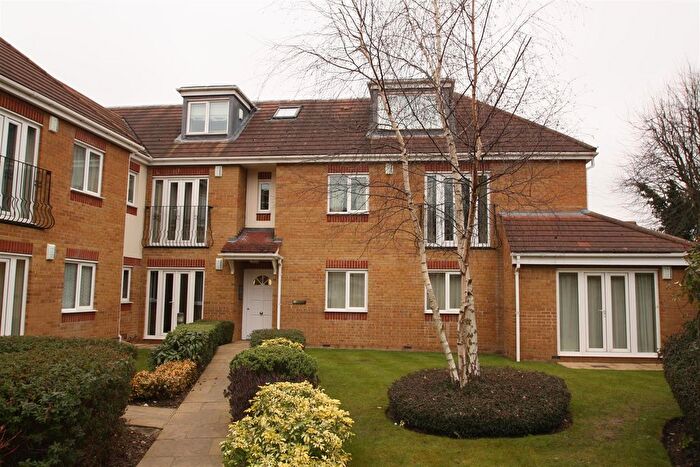 2 Bedroom Flat To Rent In Hazelwood Lane, London, N13