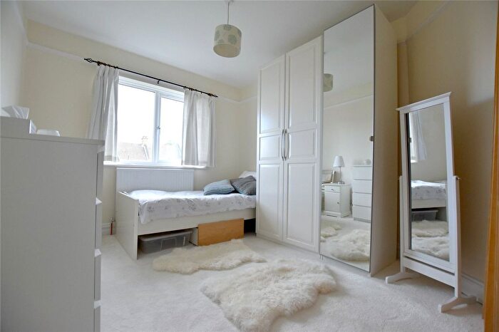 4 Bedroom Semi-Detached House To Rent In Sefton Road, Croydon, CR0