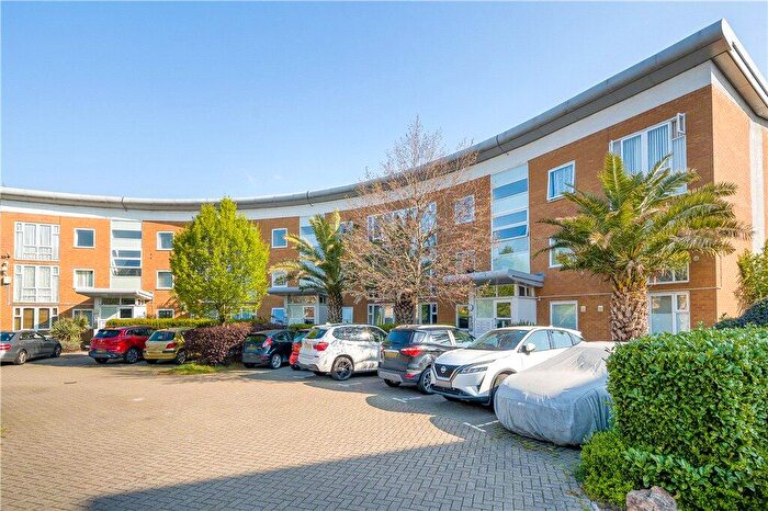1 Bedroom Apartment For Sale In Grimsby Grove, Royal Docks, London, E16