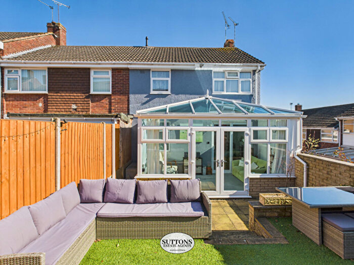 3 Bedroom End Of Terrace House For Sale In Caithness Close, Eastern Green, Coventry, CV5