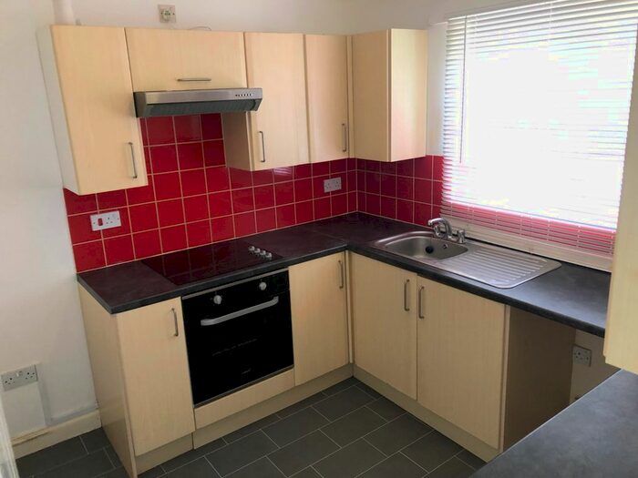 2 Bedroom Flat To Rent In Fitzmaurice Road, Christchurch, BH23