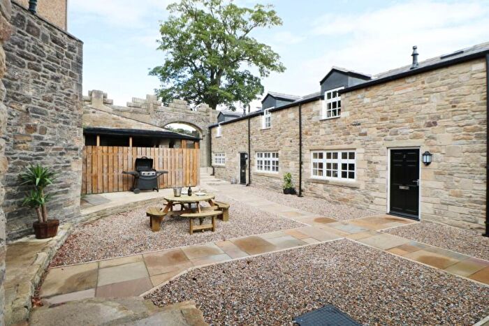 1 Bedroom Cottage To Rent In Castle Mews, Stanhope, Bishop Auckland, Durham, DL13