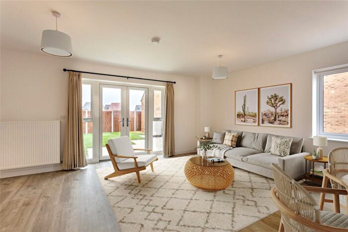 4 Bedroom House To Rent In Spindle Way, St. Neots, Cambridgeshire, PE19