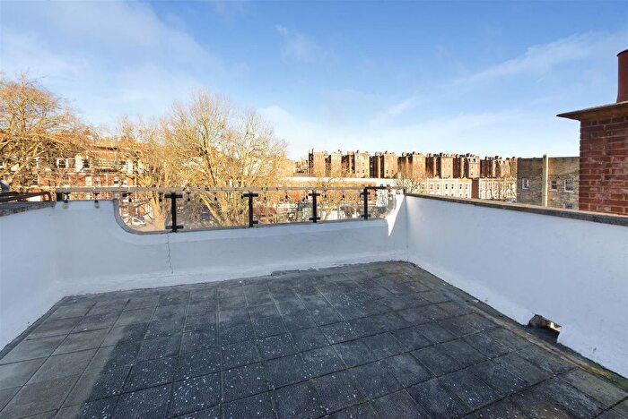 3 Bedroom Maisonette To Rent In West End Lane, West Hampstead, London, NW6